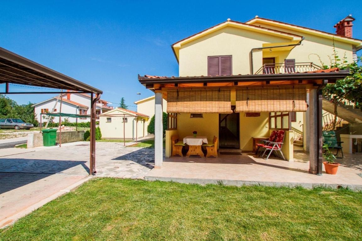 Apartments With A Parking Space Vinez, Labin - 11851 Экстерьер фото